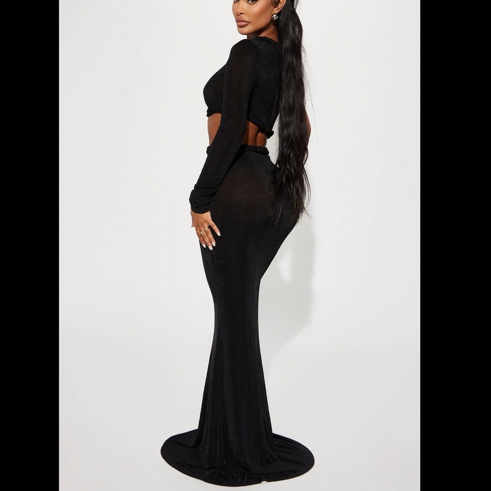 Fashion Nova Elegant Black One Sleeve 2 piece Long Sleeve Dress
Size M